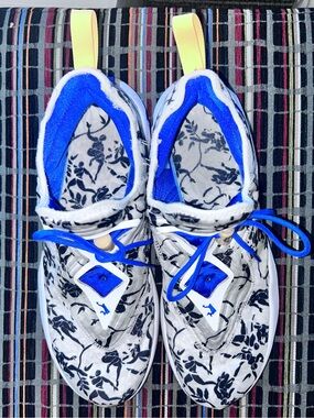 Nike LeBron Soldier 14 'Sisterhood' sneakers